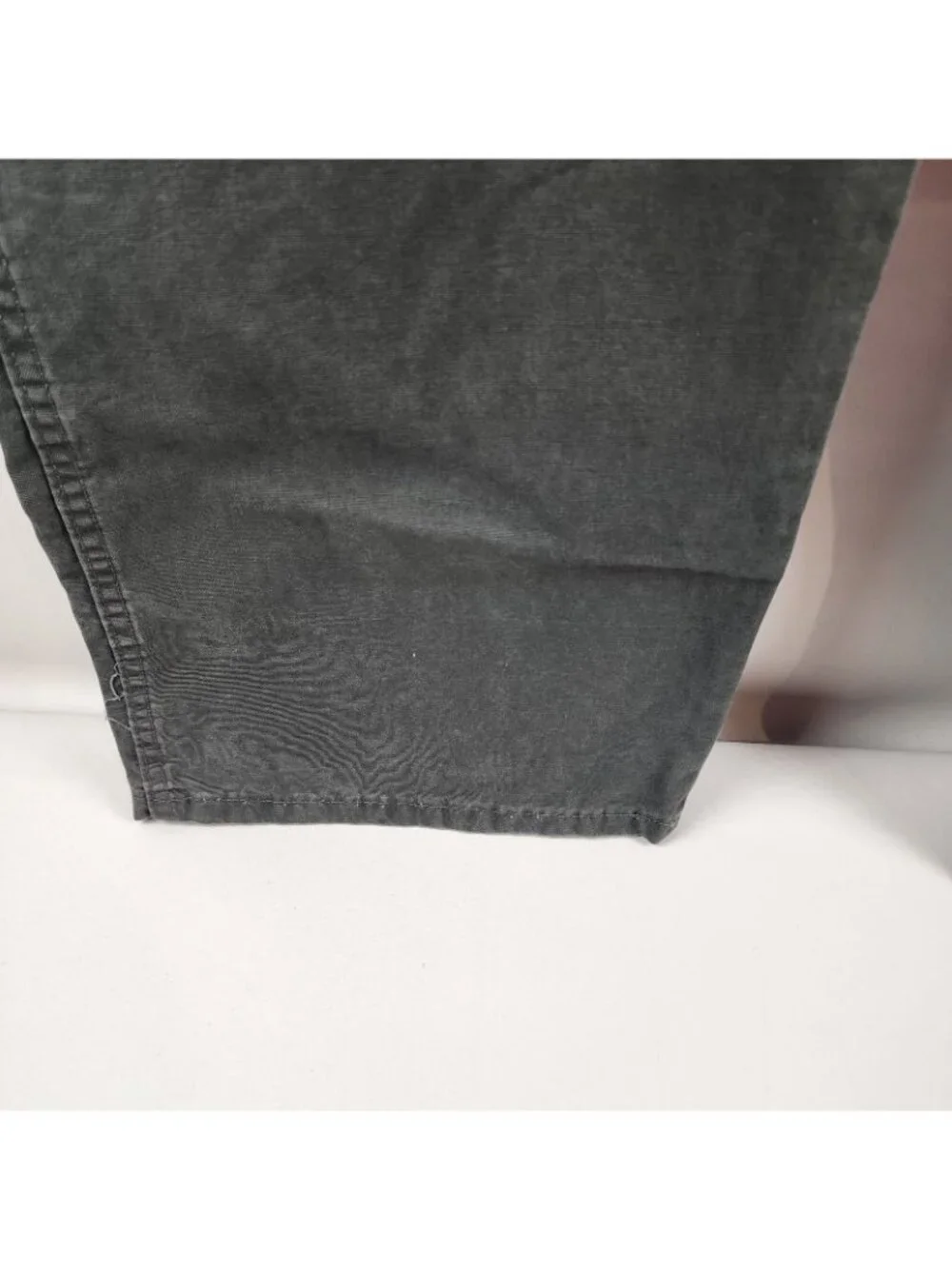 Wrangler Jeans Mens 48x30 RUGGED WEAR Regular Straight Fit Green